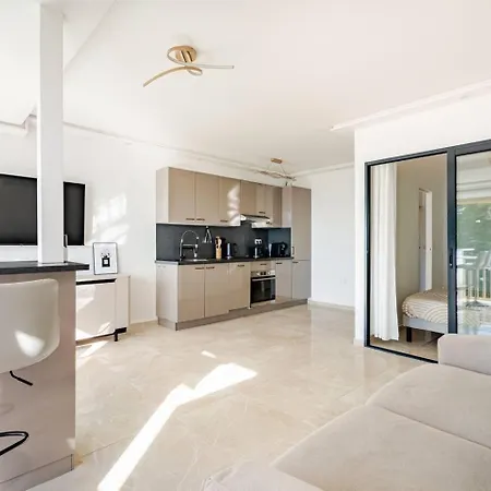 Luxury With Sea View And Private Access Апартаменты Канны