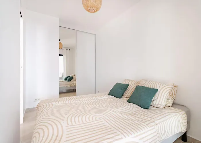 Luxury With Sea View And Private Access Apartmán *