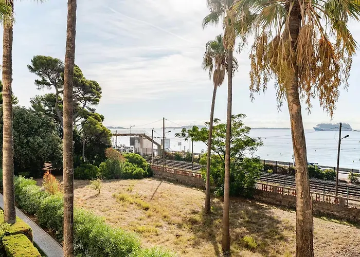 Luxury With Sea View And Private Access *