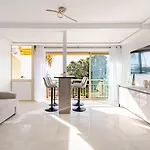 Luxury With Sea View And Private Access Lägenhet *